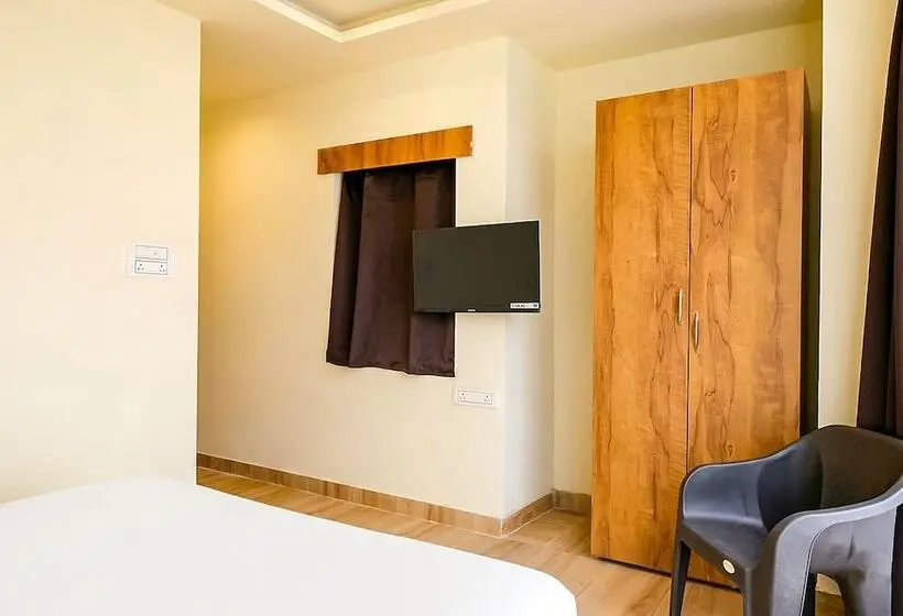Fabhotel Cozy Stay