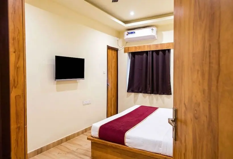 Fabhotel Cozy Stay