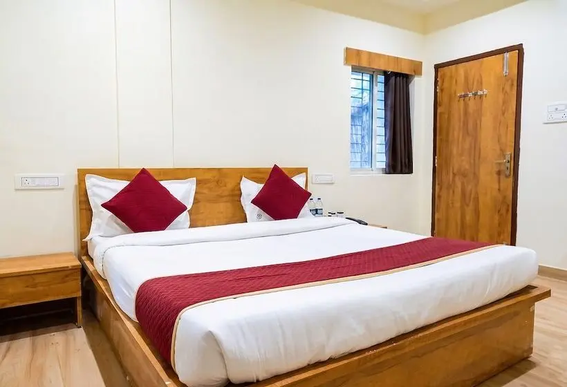 Fabhotel Cozy Stay