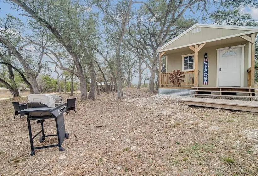 Hill Country Cabin 2