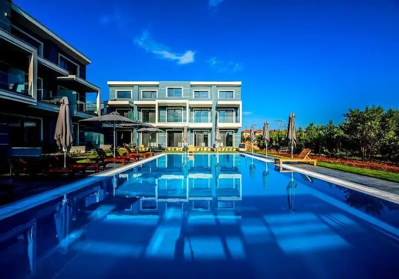 Hotelli Calda Resort