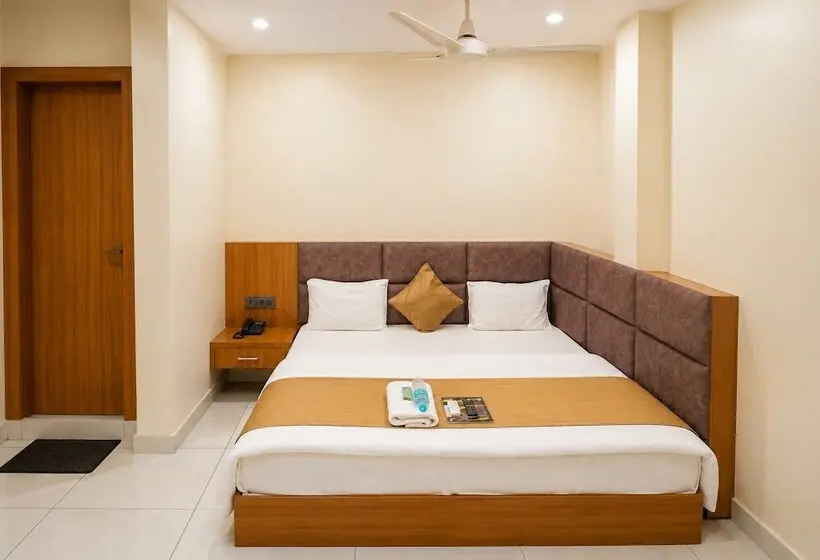 Hotel Grand Dev Krishna