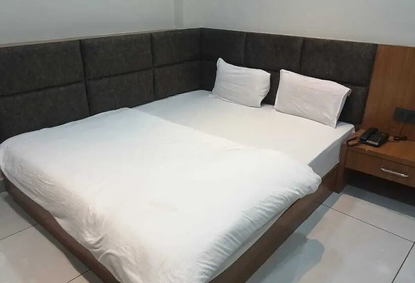 Hotel Grand Dev Krishna