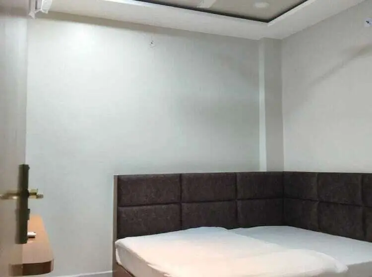 Hotel Grand Dev Krishna