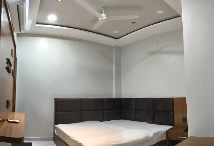 Hotel Grand Dev Krishna