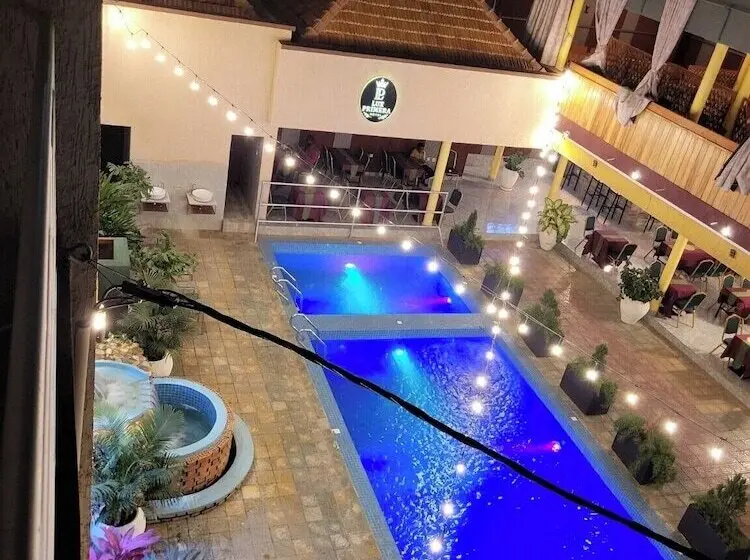 هتل Lux Primera