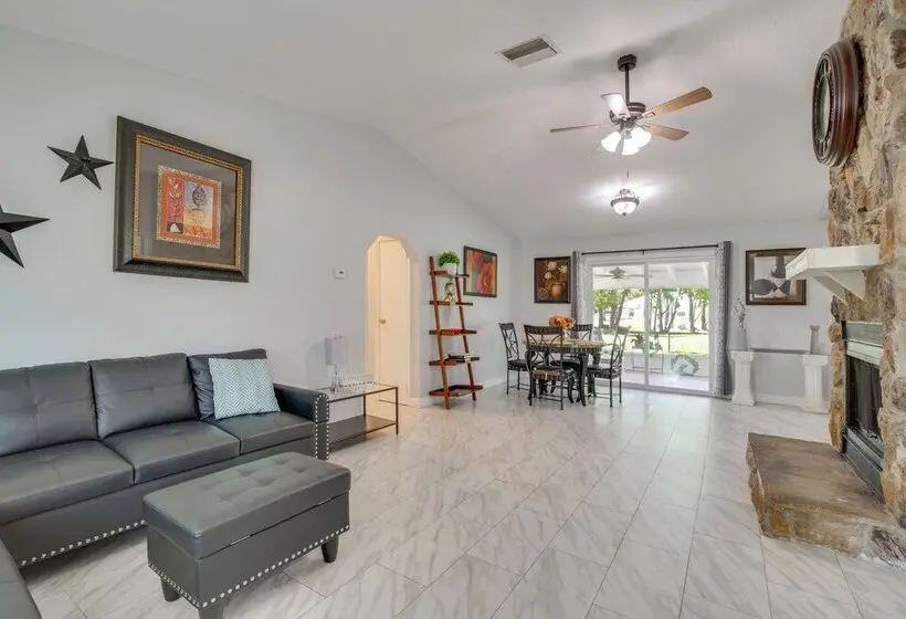 Large Yard, Porch! Pet Friendly Home In Palm Bay