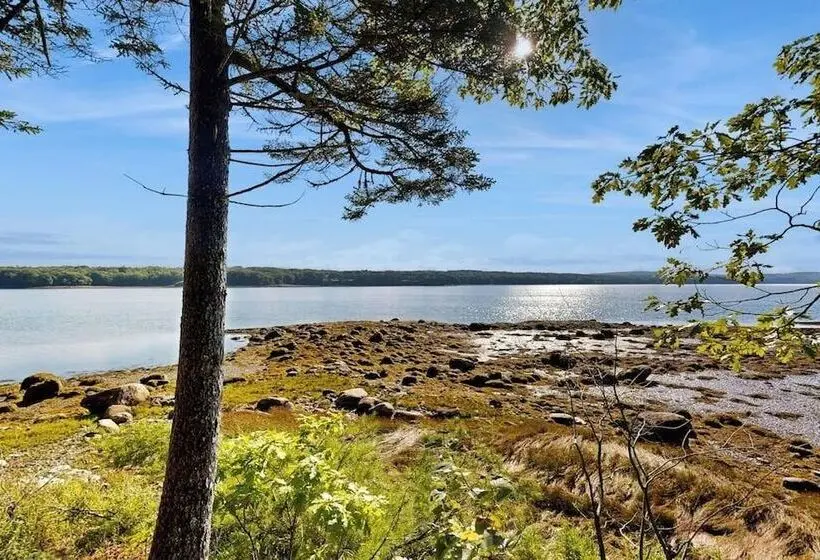 Modern Maine Cottage With River Views, Deck, And A Convenient Washer/dryer