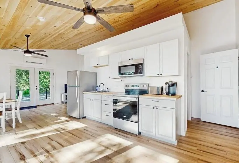 Modern Maine Cottage With River Views, Deck, And A Convenient Washer/dryer