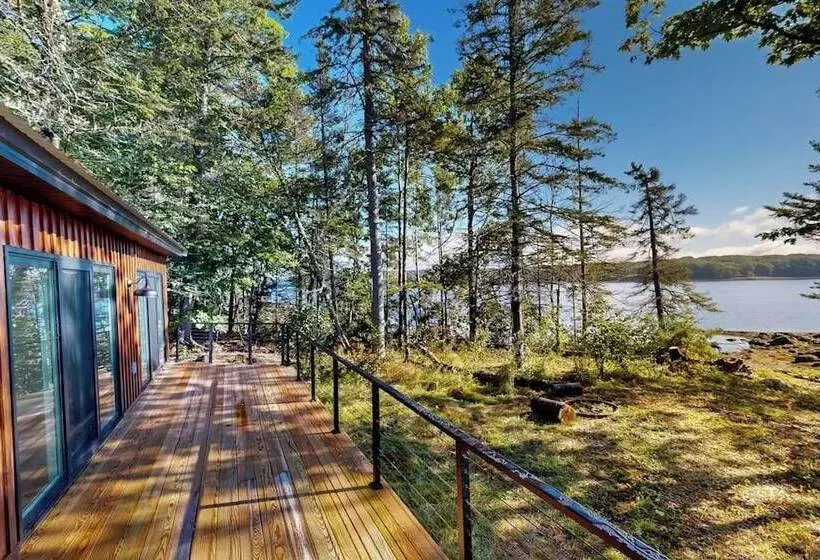 Modern Maine Cottage With River Views, Deck, And A Convenient Washer/dryer