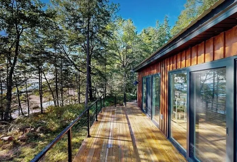 Modern Maine Cottage With River Views, Deck, And A Convenient Washer/dryer