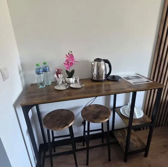 Motelli Airnest24