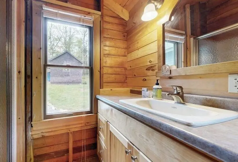 River View Home W/ Lovely Deck, Views & Fireplace