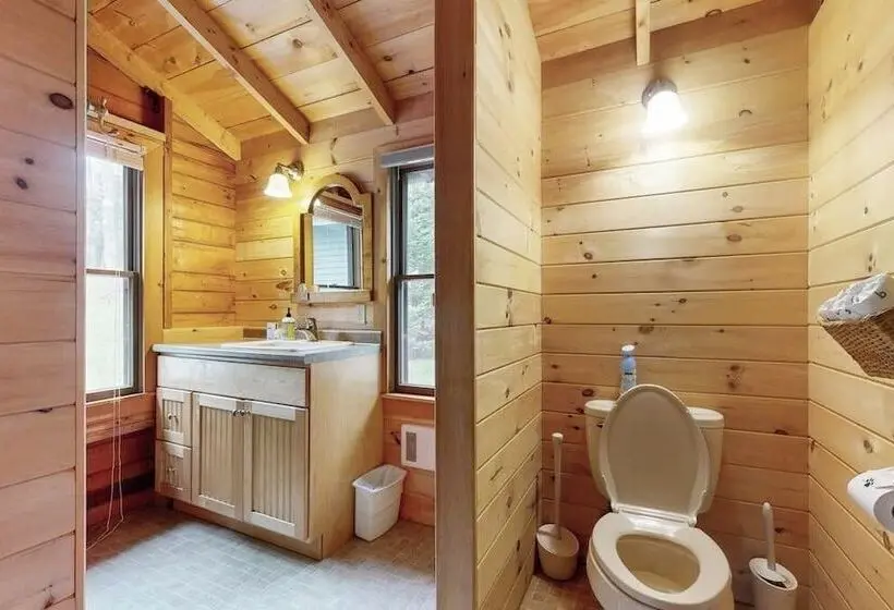 River View Home W/ Lovely Deck, Views & Fireplace