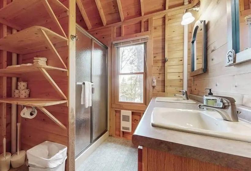 River View Home W/ Lovely Deck, Views & Fireplace