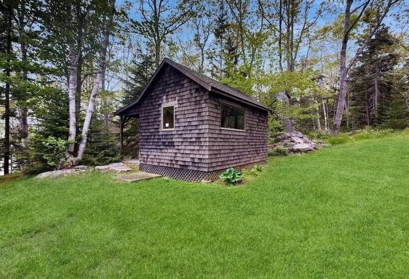River View Home W/ Lovely Deck, Views & Fireplace