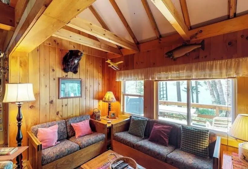Dog Friendly Lakefront Cabin With Full Kitchen, Firepit, Free Wifi, Great Views