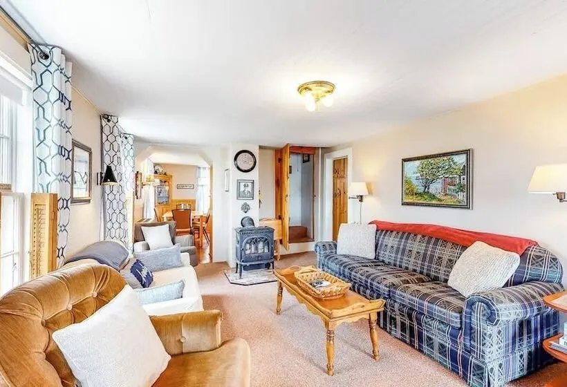 Ocean Point Home, Large Porch, Ocean View, Water Access