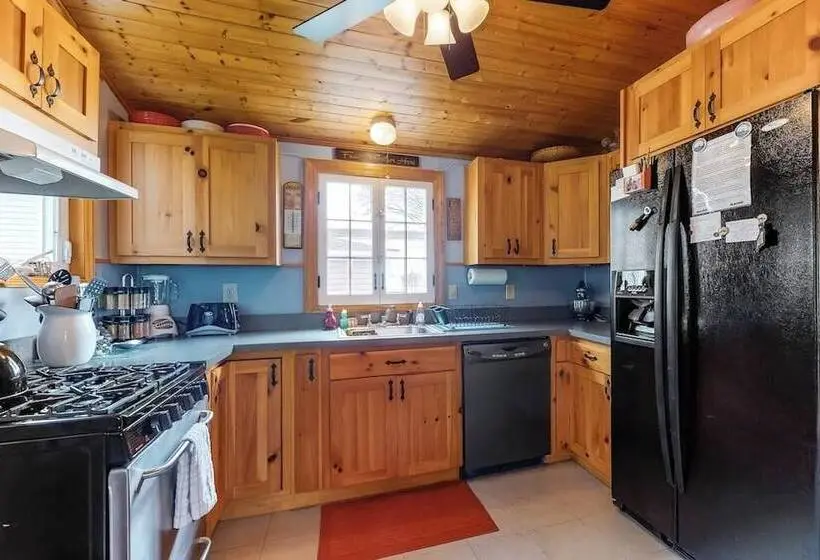 Ocean Point Home, Large Porch, Ocean View, Water Access
