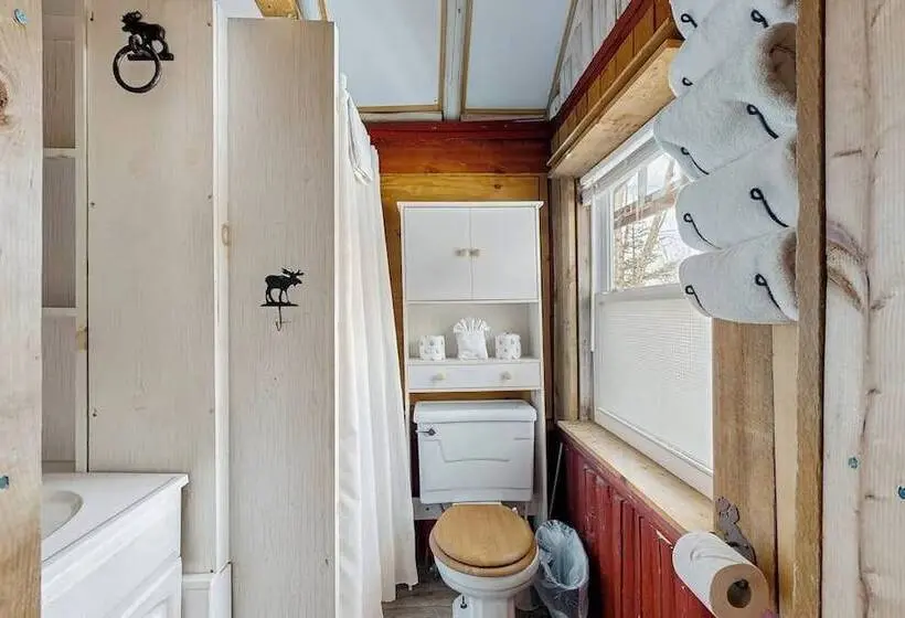 Rustic Cabin Near Boating, Fishing Or Hiking To The Lake   Dog Friendly