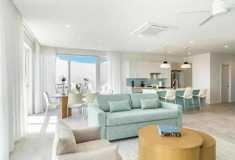 هتل Ellipse Resort Grace Bay