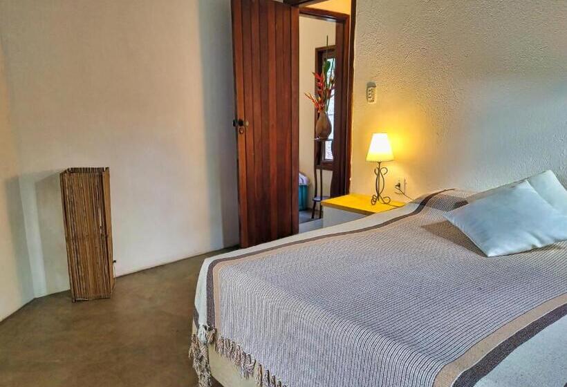 Hostel Salamandra Guest House