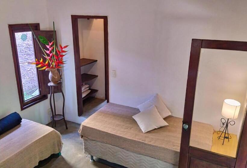 Hostel Salamandra Guest House