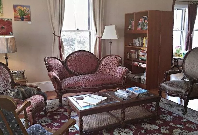 Aamiaismajoitus (B&B) Davis Square Inn