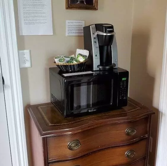 Aamiaismajoitus (B&B) Davis Square Inn