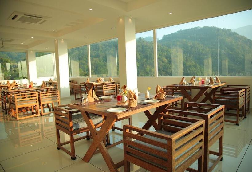 Dream Coconut Villa Resort