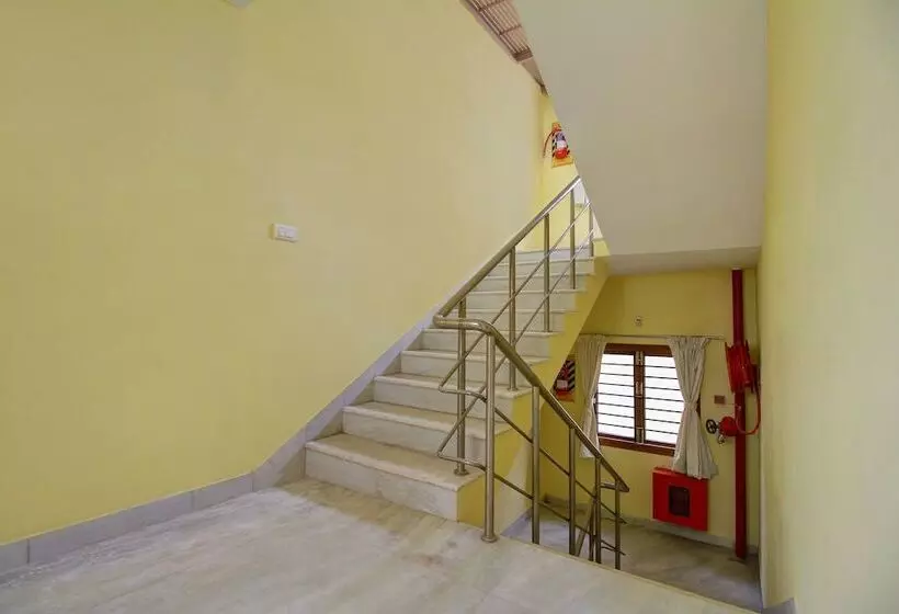 Hotelli Fabexpress Apple Grand   200m From Our Lady Of Fatima Church