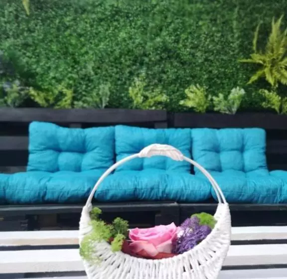 Urban Garden Apart