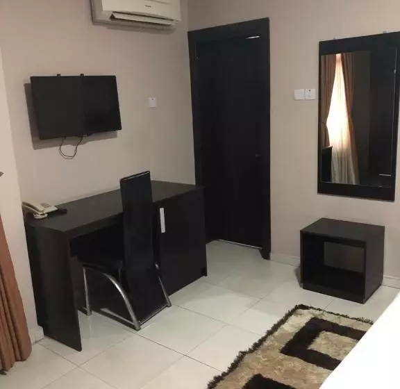 Hotel Roswell Tipton Apartments