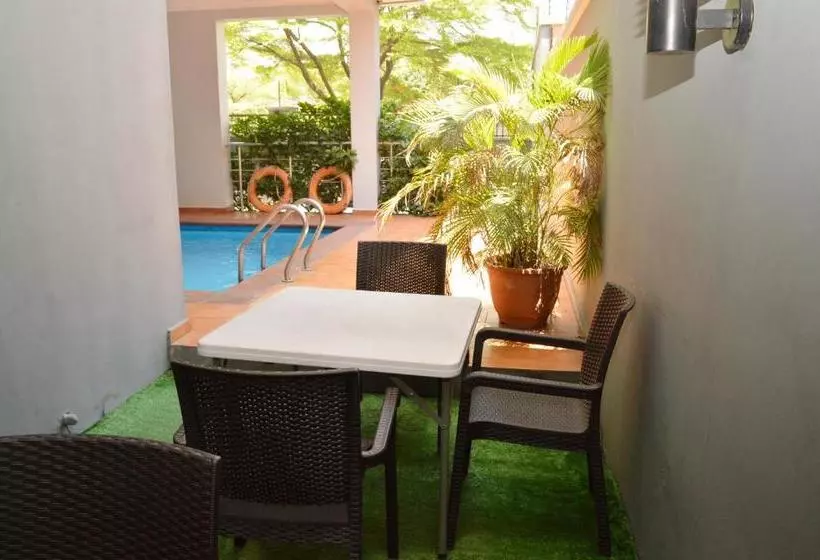 Hotel Roswell Tipton Apartments