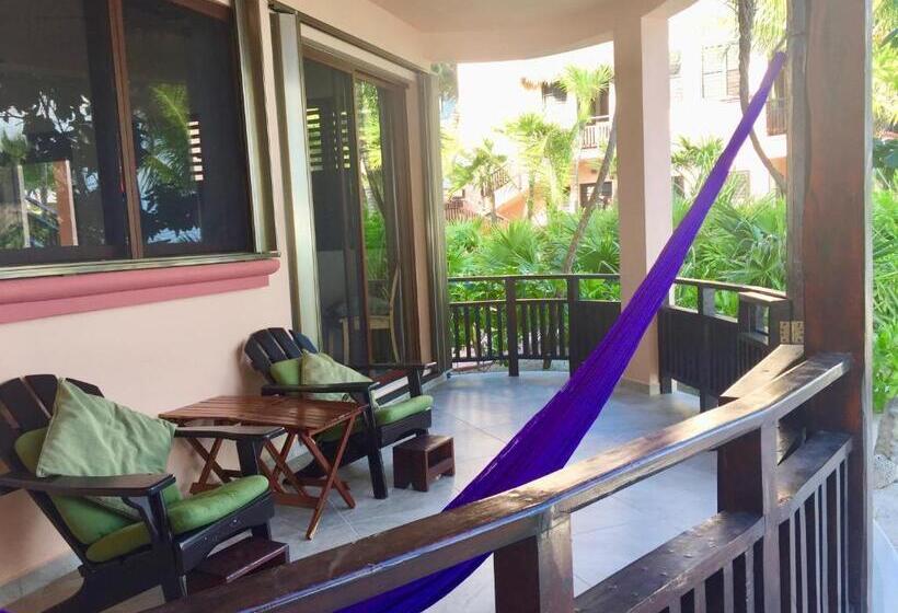 استراحتگاه Nah Uxibal Villa And Casitas