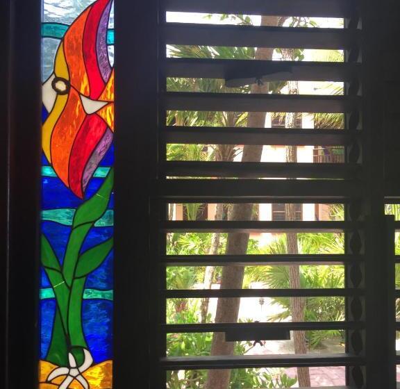 استراحتگاه Nah Uxibal Villa And Casitas