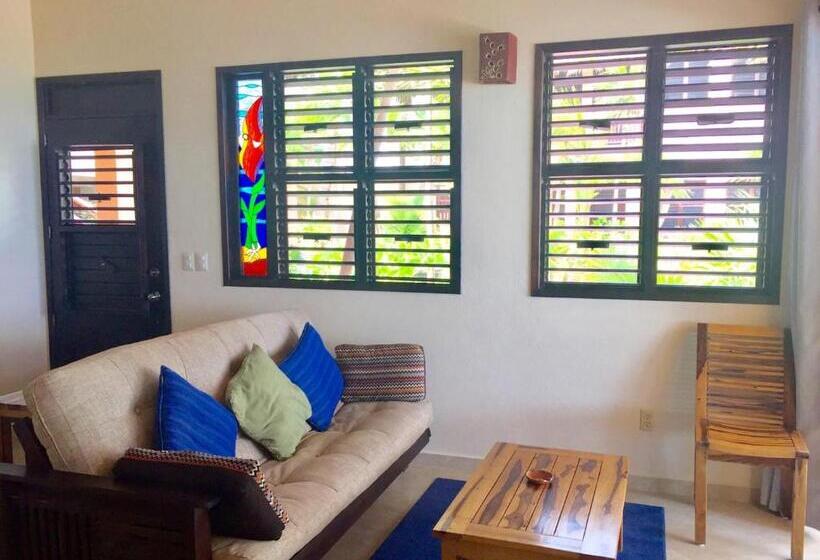 استراحتگاه Nah Uxibal Villa And Casitas