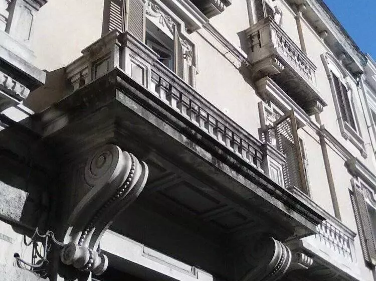 تختخواب و صبحانه Guest House 73