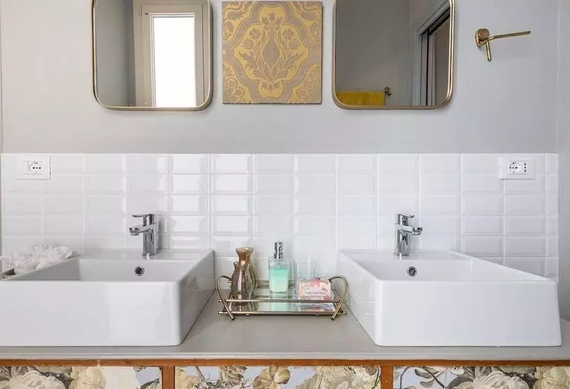 تختخواب و صبحانه Guest House 73