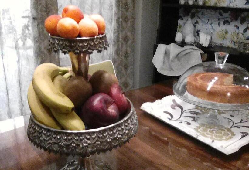 تختخواب و صبحانه Guest House 73