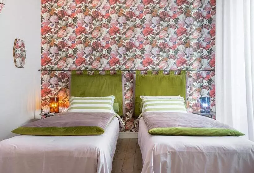 تختخواب و صبحانه Guest House 73