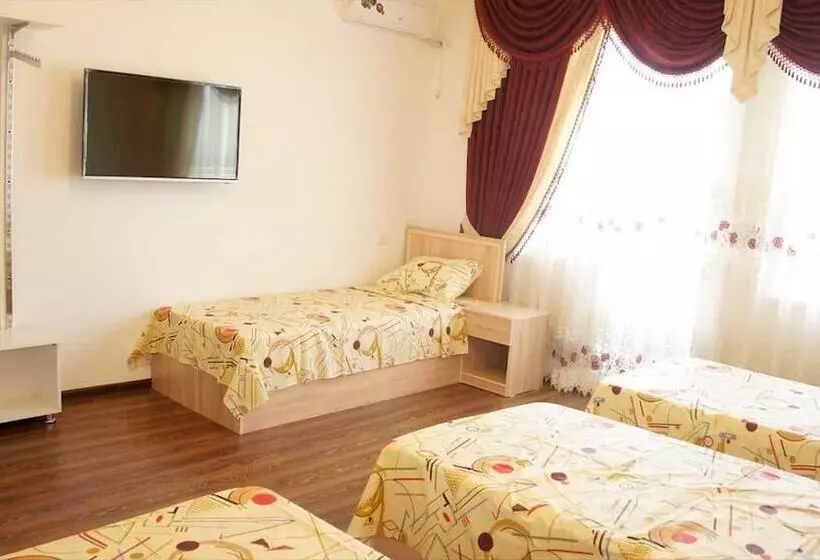 Daryo Hostel