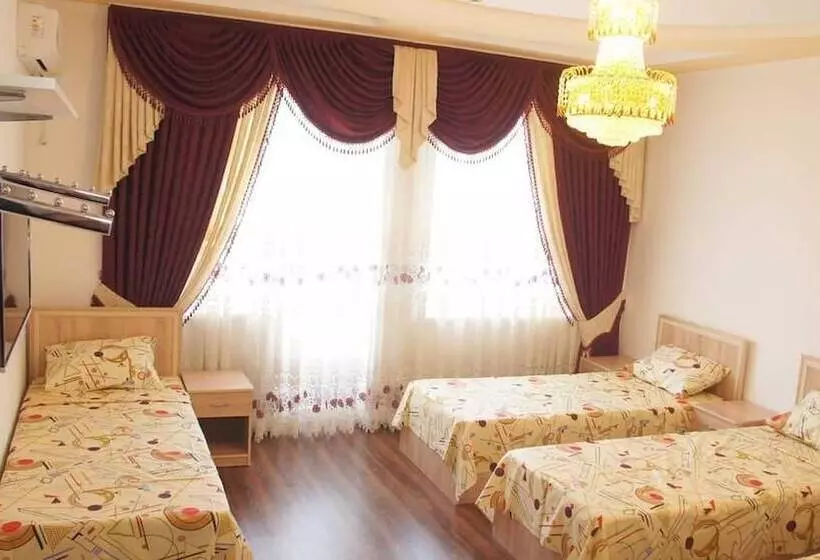 Daryo Hostel