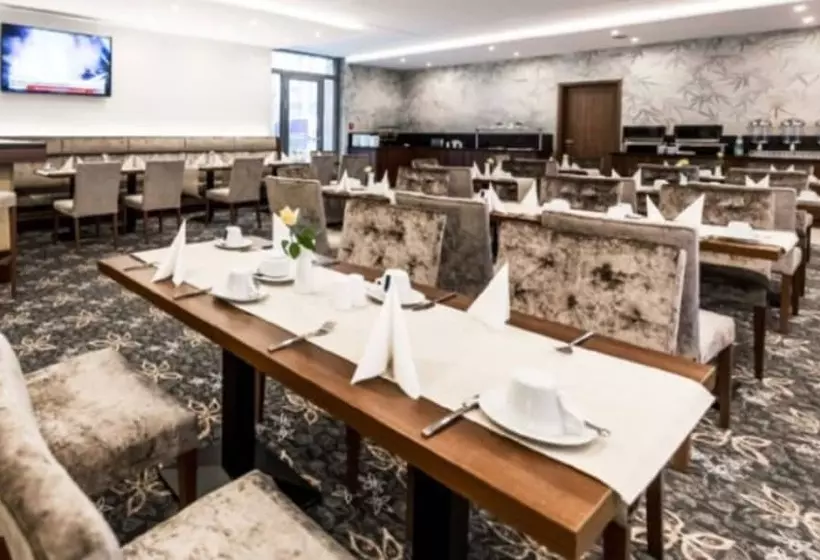 ホテル Best Western Plus Royal Suites