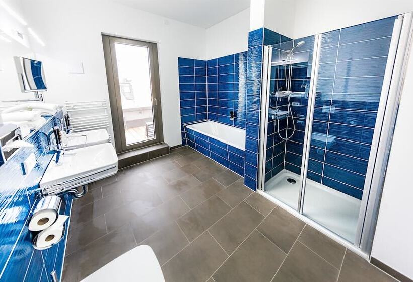 فندق Best Western Plus Royal Suites