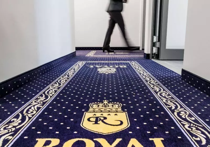 ホテル Best Western Plus Royal Suites