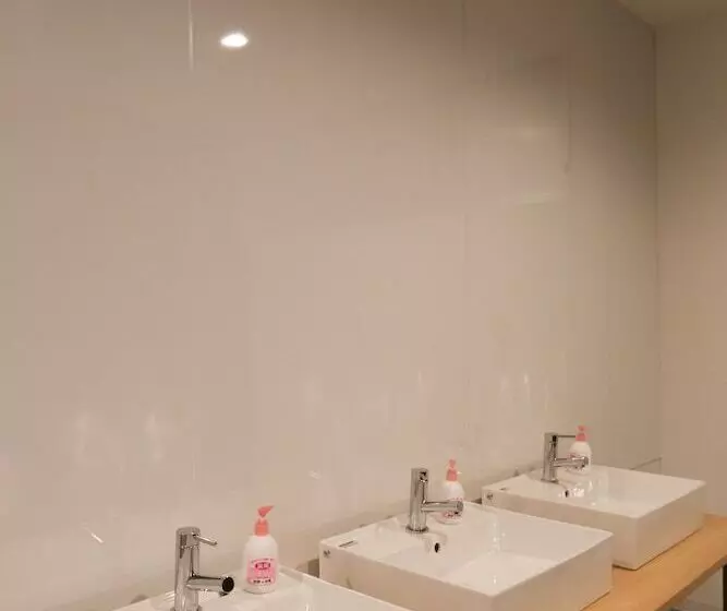 پانسیون 81 S Inn Kumamoto   Hostel