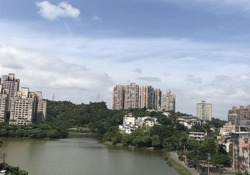 هاستل Gin Lon Lake Motel