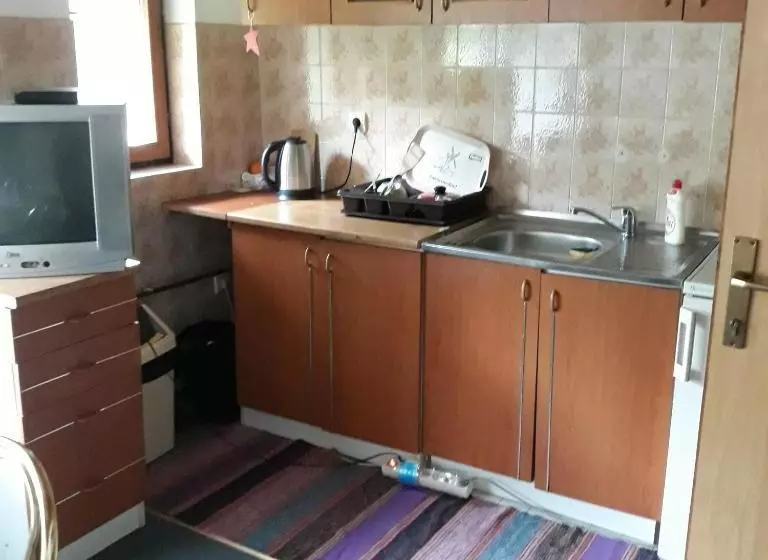 هاستل Hm   Konak