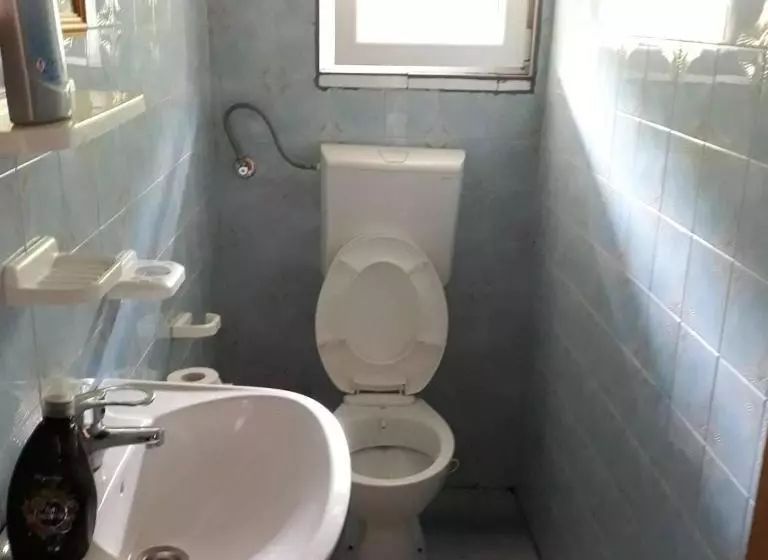 هاستل Hm   Konak